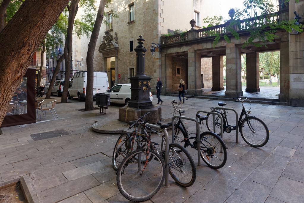Pension Teruel บาร์เซโลนา ภายนอก รูปภาพ