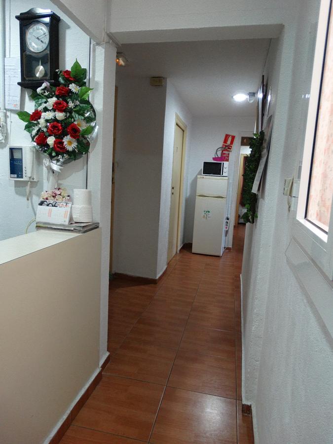 Pension Teruel บาร์เซโลนา ภายนอก รูปภาพ