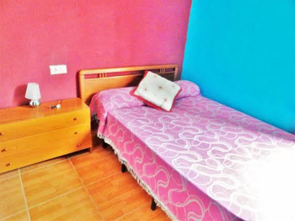 Pension Teruel บาร์เซโลนา ภายนอก รูปภาพ