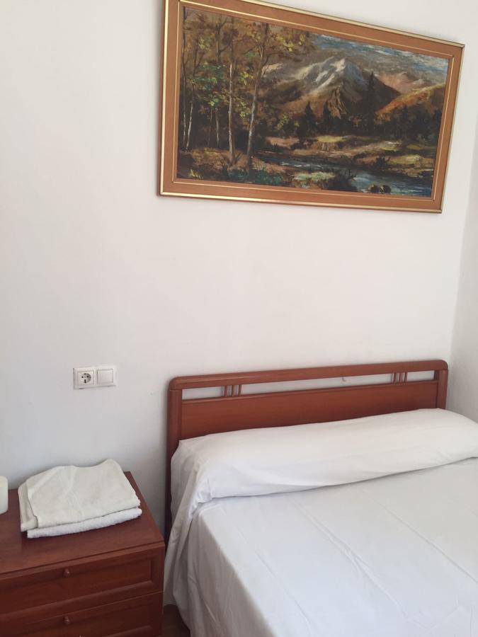 Pension Teruel บาร์เซโลนา ภายนอก รูปภาพ